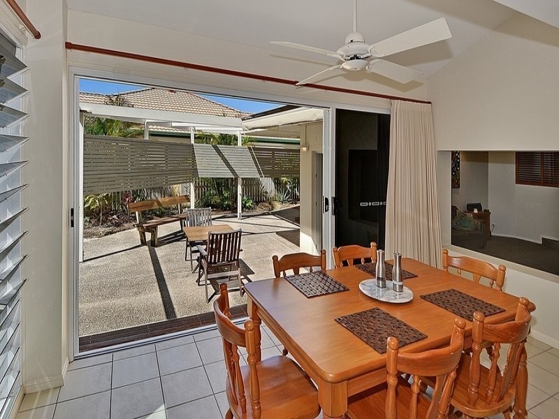 29 Admiralty Drive, Alexandra Headland QLD 4572