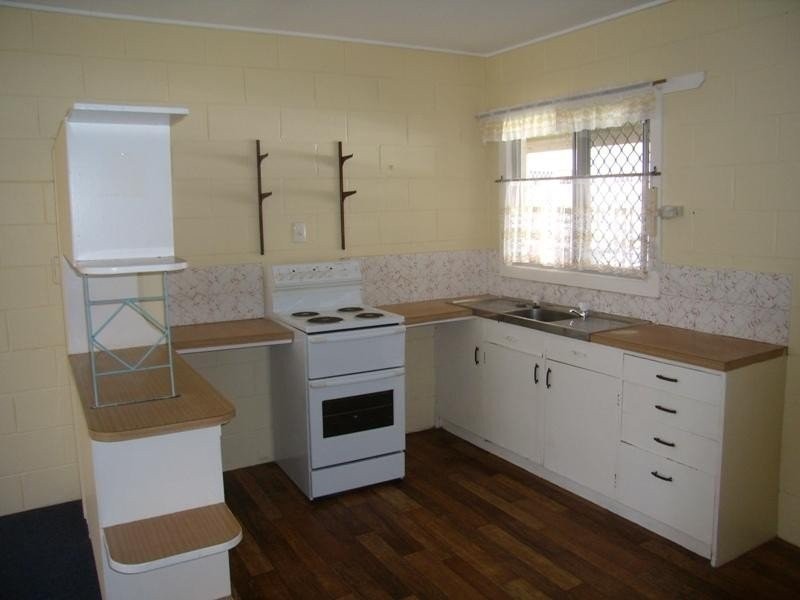 2/41 Hinkler Parade, Maroochydore QLD 4558