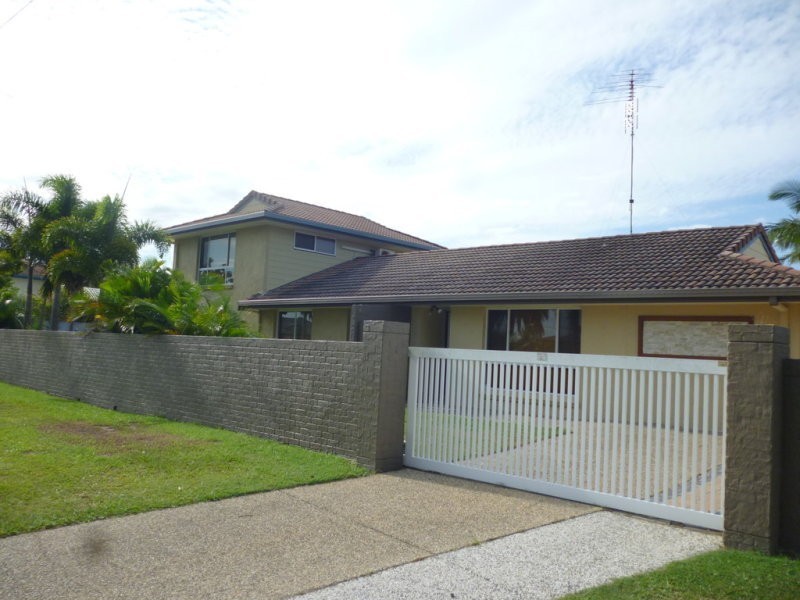 1 Ewinga Court, Mountain Creek QLD 4557