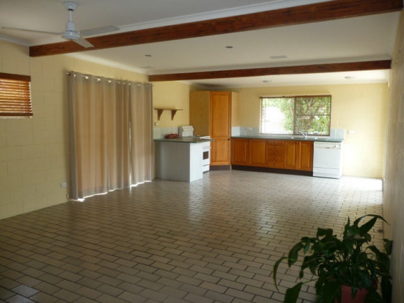 11 Oronsay Avenue, Caloundra QLD 4551