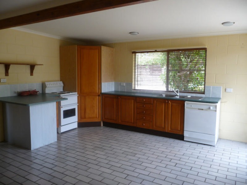 11 Oronsay Avenue, Caloundra QLD 4551