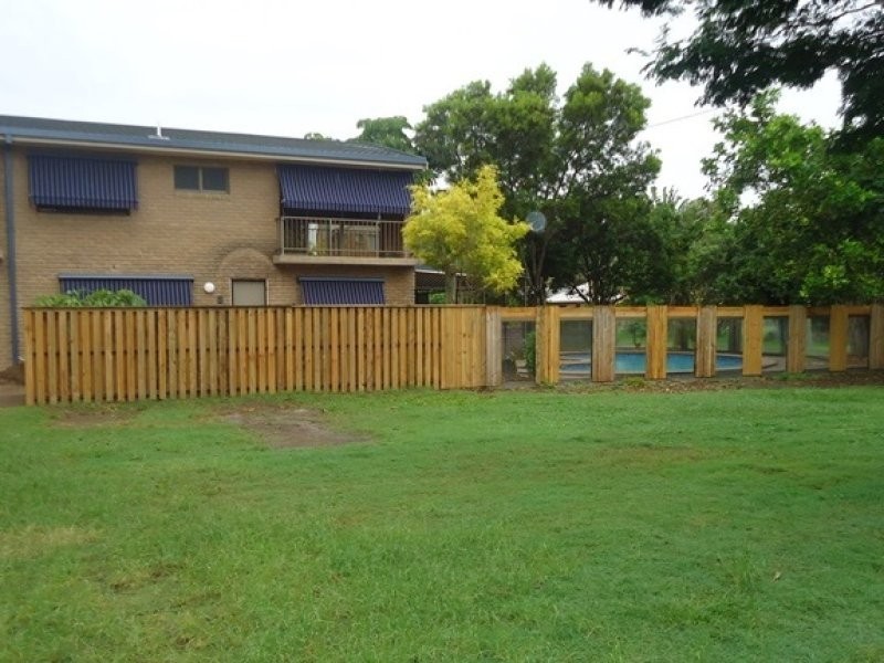 2/1 Kenewin Avenue, Maroochydore QLD 4558