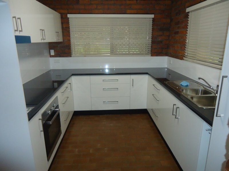 2/1 Kenewin Avenue, Maroochydore QLD 4558