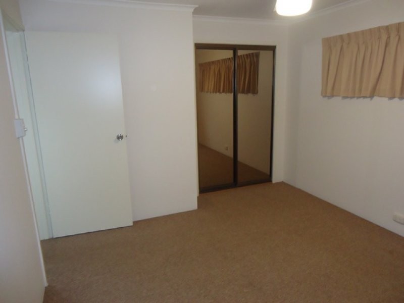 2/1 Kenewin Avenue, Maroochydore QLD 4558