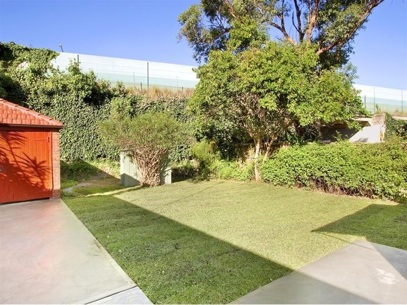 64 Vernon Avenue, Eastlakes NSW 2018