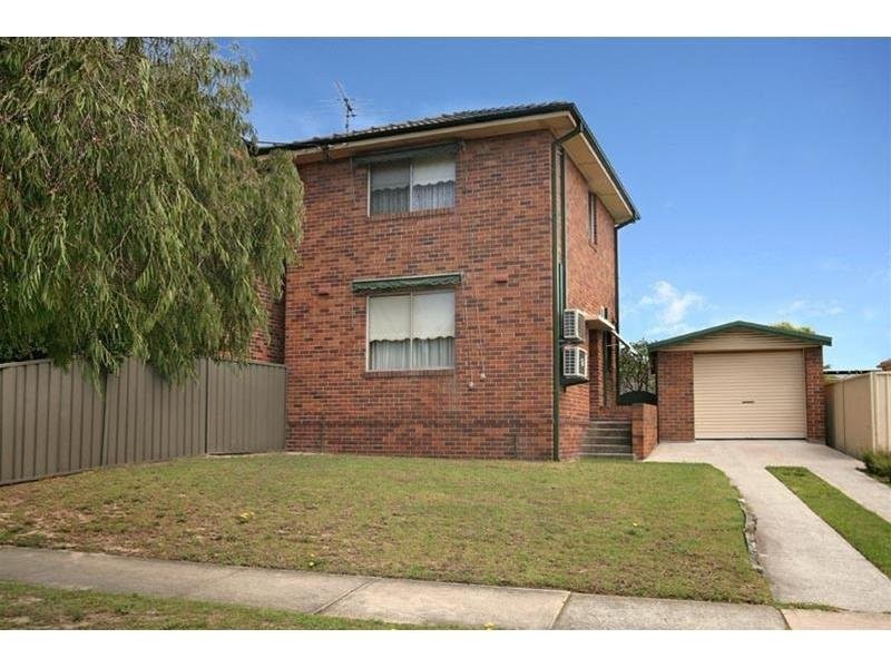 33 Forrest Street, Chifley NSW 2036