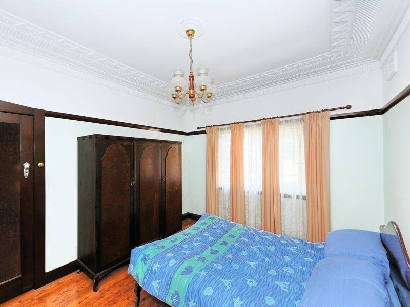 16 Harry Street, Eastlakes NSW 2018