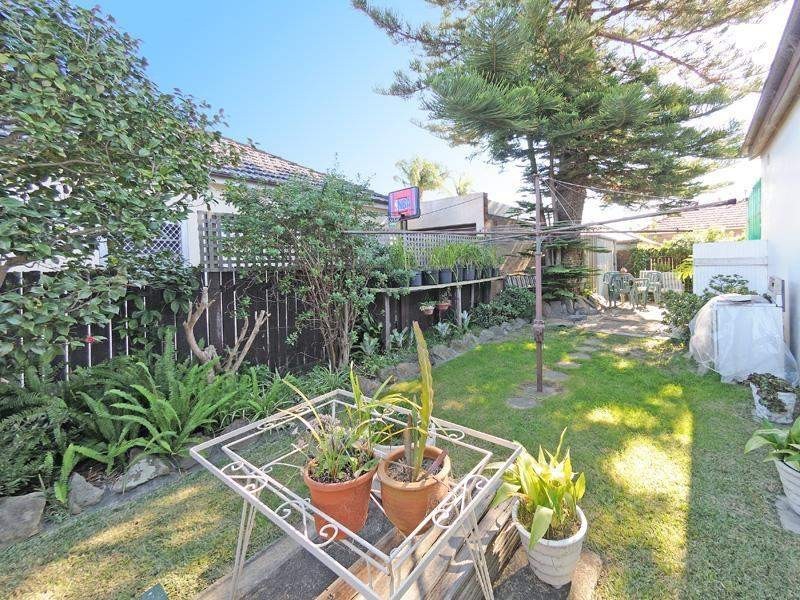 7 Carinya Avenue, Mascot NSW 2020