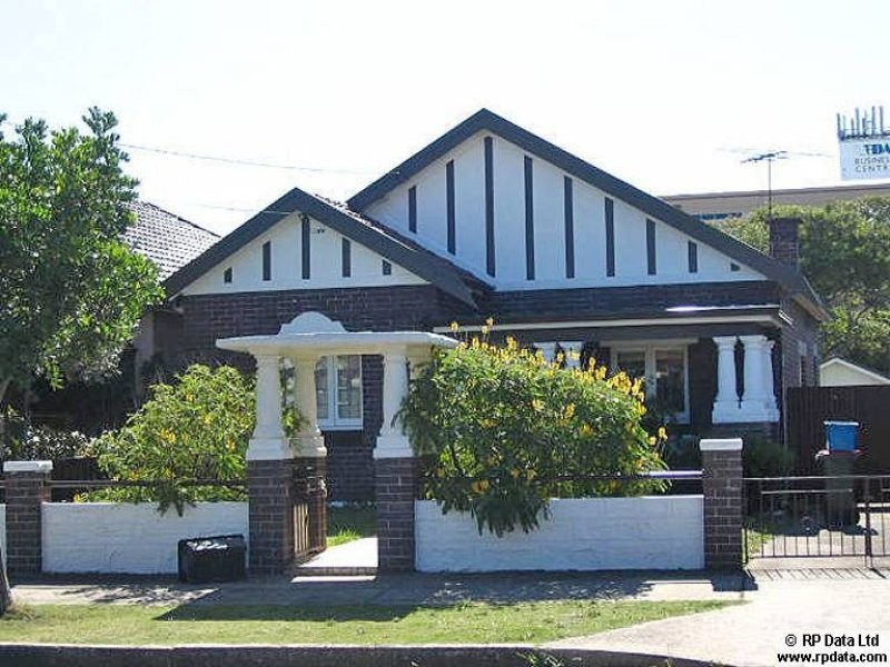 12 TWEEDMOUTH AVENUE, Rosebery NSW 2018