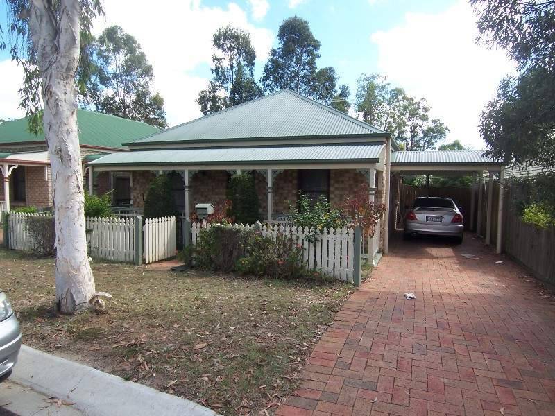 5 Battersea Close, Forest Lake QLD 4078