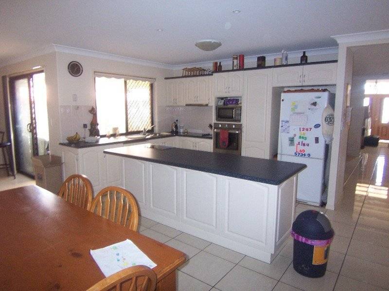 24 Hawthorne St, Forest Lake QLD 4078