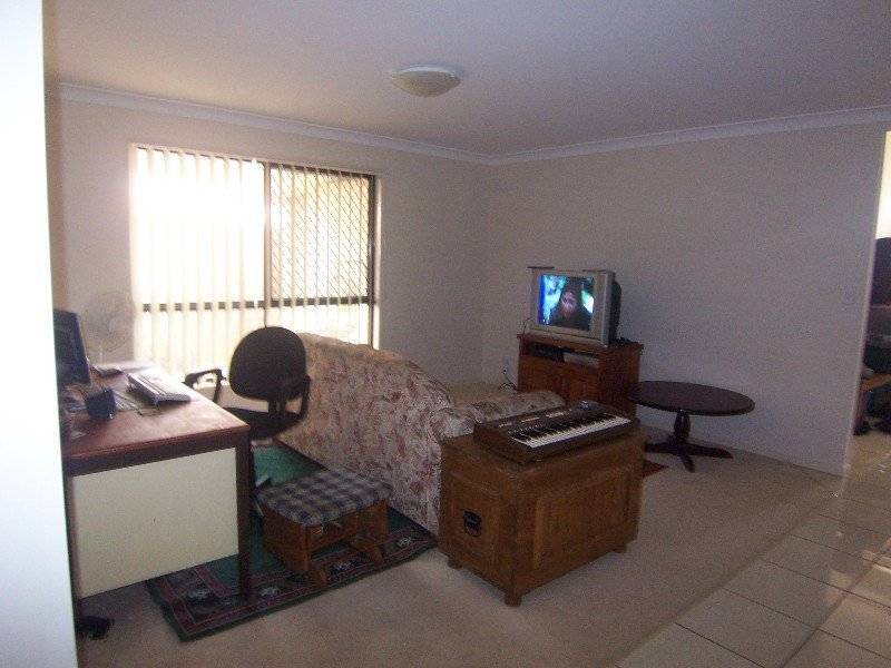 24 Hawthorne St, Forest Lake QLD 4078