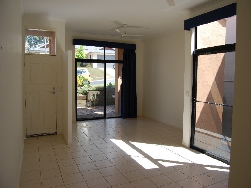 8 Grand South Circuit, Springfield Lakes QLD 4300