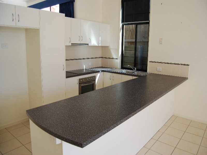 8 Grand South Circuit, Springfield Lakes QLD 4300