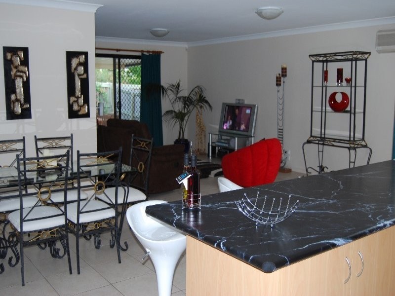 15 Grevillea Place, Forest Lake QLD 4078