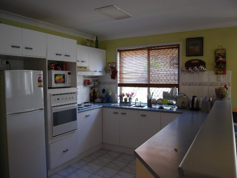 39 Lakeside Cres, Forest Lake QLD 4078