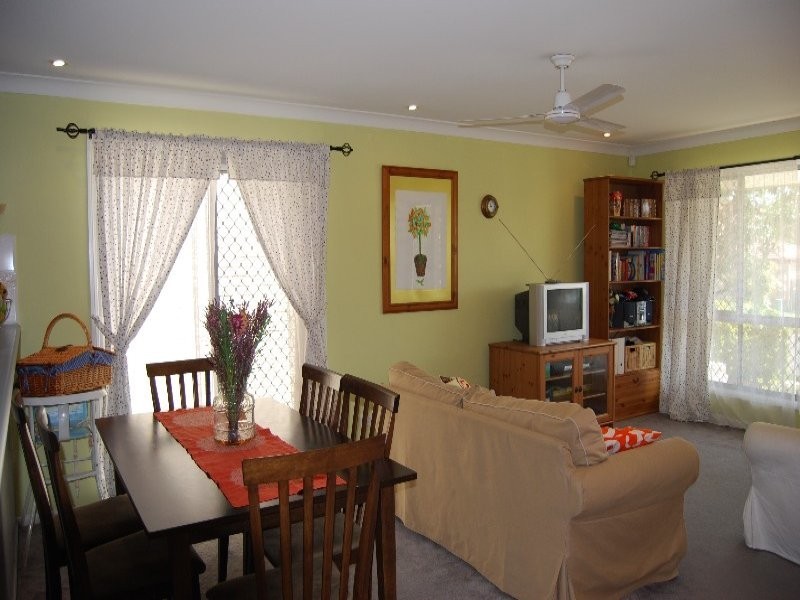 39 Lakeside Cres, Forest Lake QLD 4078