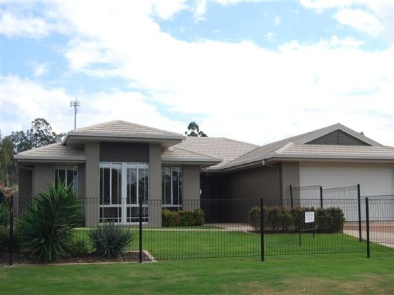 22 Cypress Street, Heathwood QLD 4110