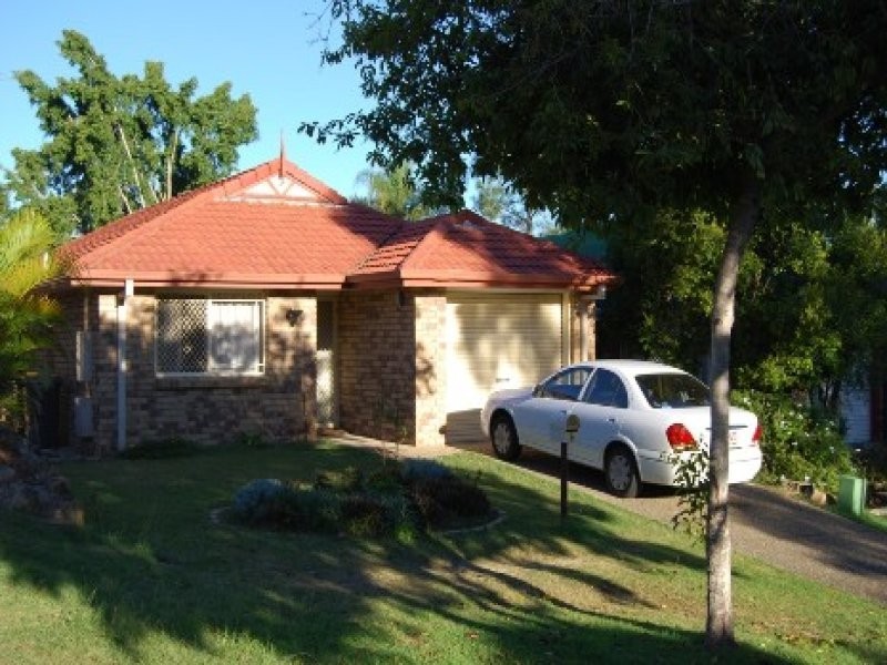 5 Robusta Place, Forest Lake QLD 4078