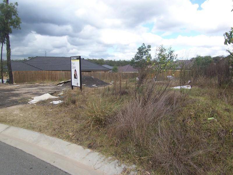 8 Chevron Cl, Forest Lake QLD 4078