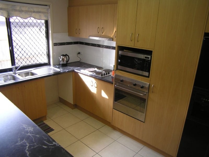 15 Grevillea Place, Forest Lake QLD 4078