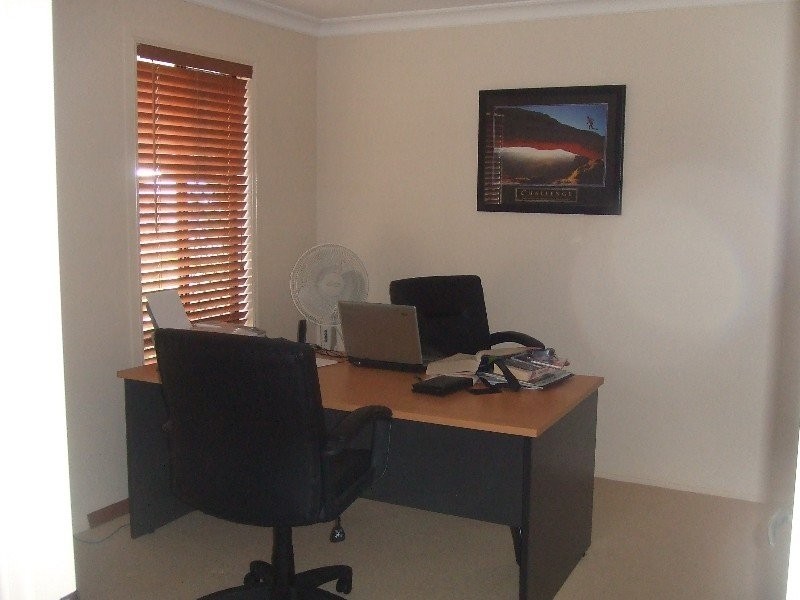 6 Parkside Pl, Forest Lake QLD 4078