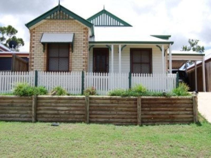 15 Chevron Close, Forest Lake QLD 4078