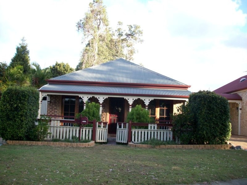 4 Halifax Court, Forest Lake QLD 4078