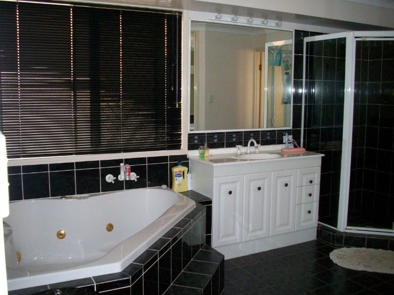 20 St James Street, Forest Lake QLD 4078