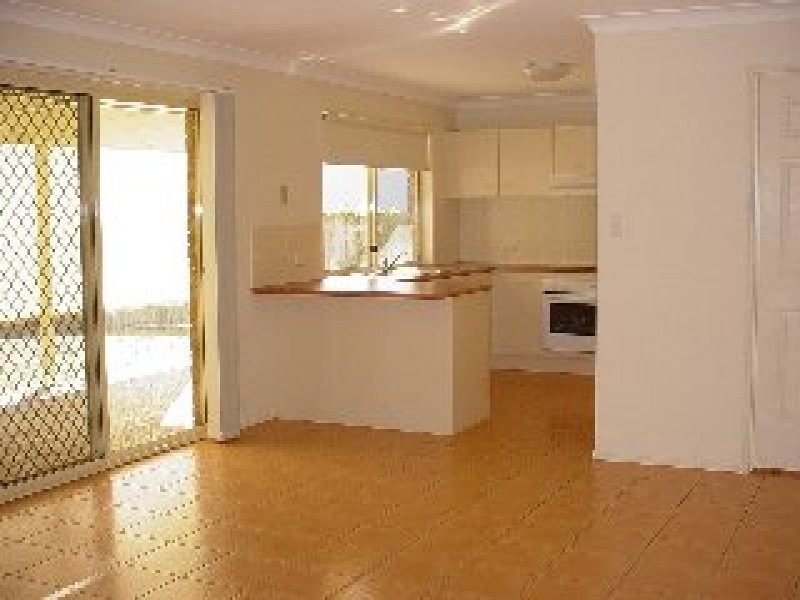 70 Oxford Parade, Forest Lake QLD 4078