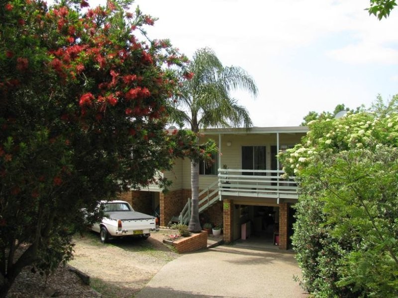 8 Berrambool Drive, Merimbula NSW 2548