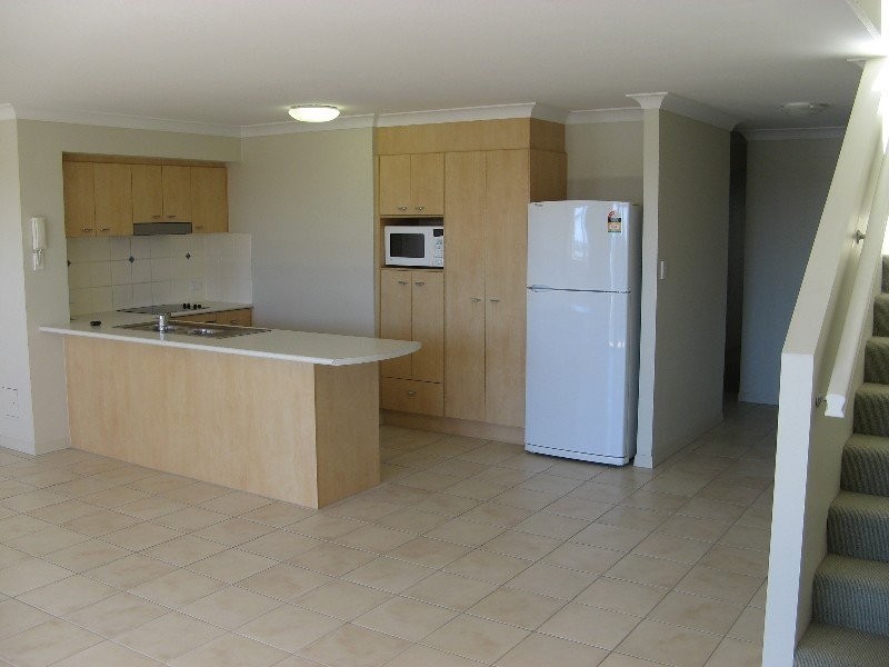 392 Marine Parade, Labrador QLD 4215