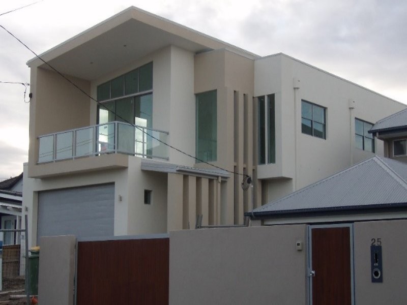 27 Tamborine St, Mermaid Beach QLD 4218