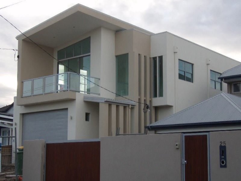 27 Tamborine St, Mermaid Beach QLD 4218