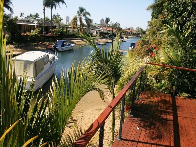 1 San Michele Court, Broadbeach Waters QLD 4218