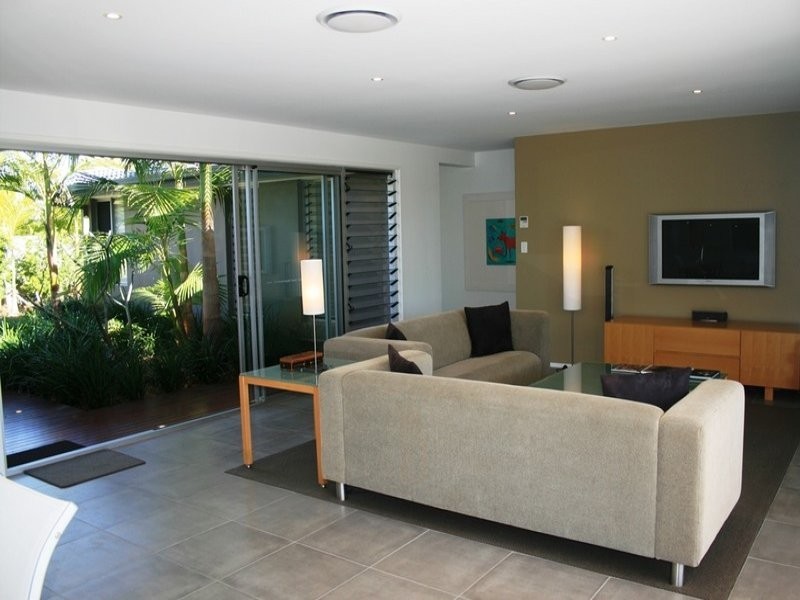 1 San Michele Court, Broadbeach Waters QLD 4218