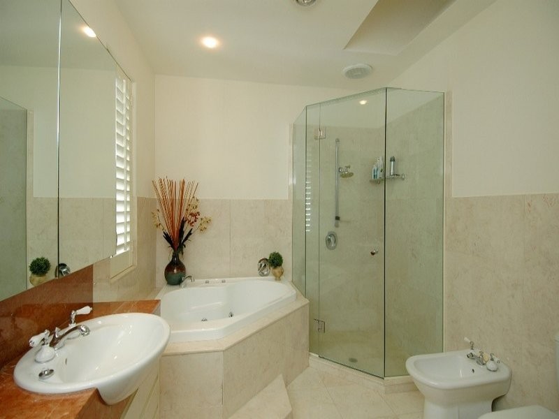 51 Hedges Avenue, Mermaid Beach QLD 4218