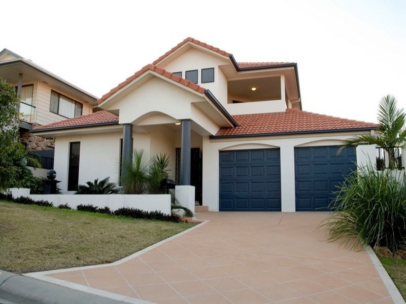 17 Magenta Drive, Varsity Lakes QLD 4227