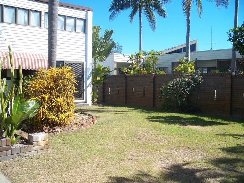 48 Avanti Street, Mermaid Waters QLD 4218