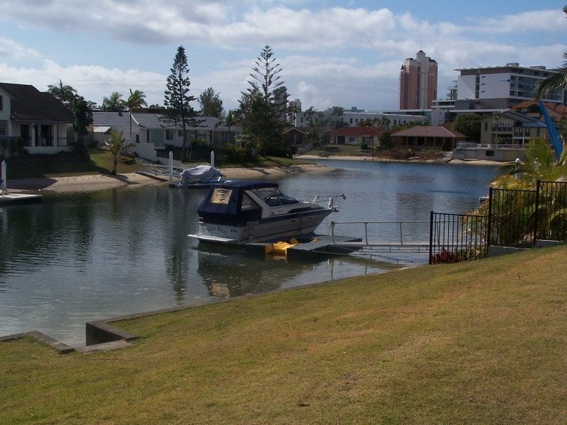 57 T E Peters Drive, Broadbeach Waters QLD 4218