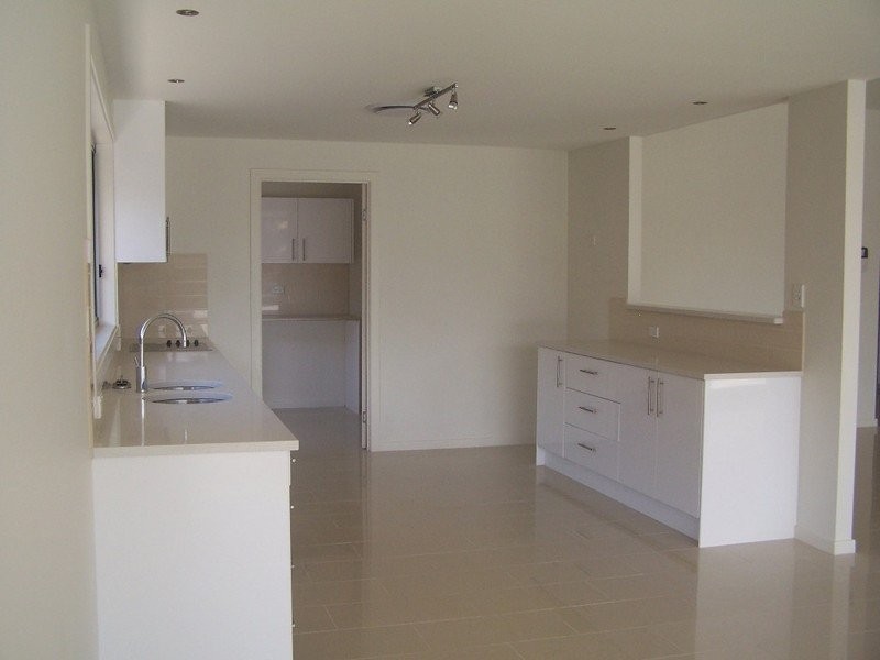 57 T E Peters Drive, Broadbeach Waters QLD 4218
