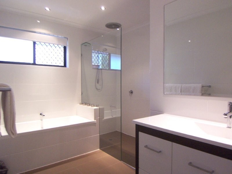 64 Arcadia Drive, Mermaid Waters QLD 4218