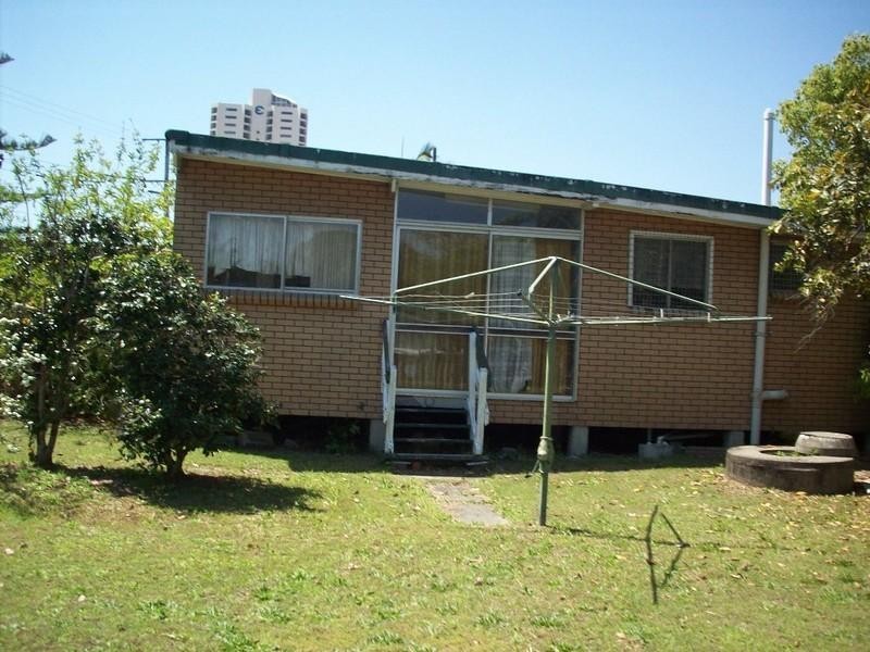 30 Symonds Road, Burleigh Heads QLD 4220