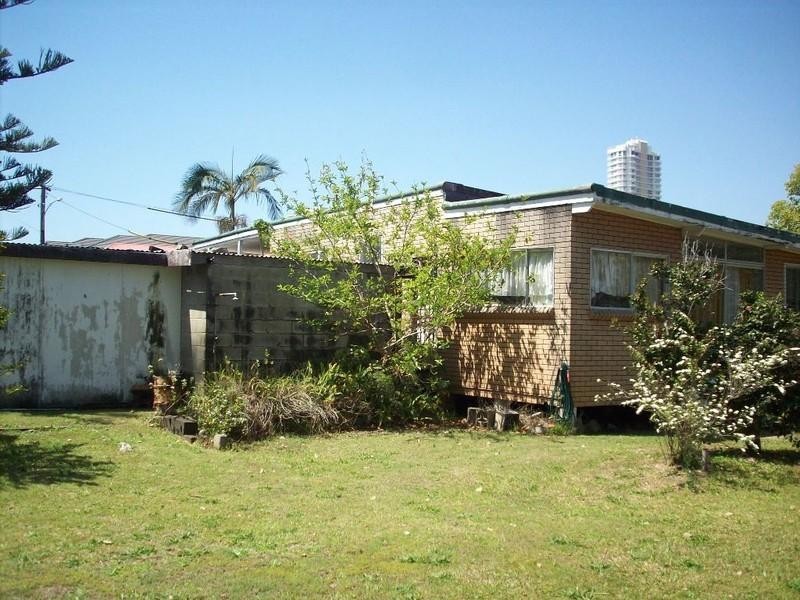 30 Symonds Road, Burleigh Heads QLD 4220