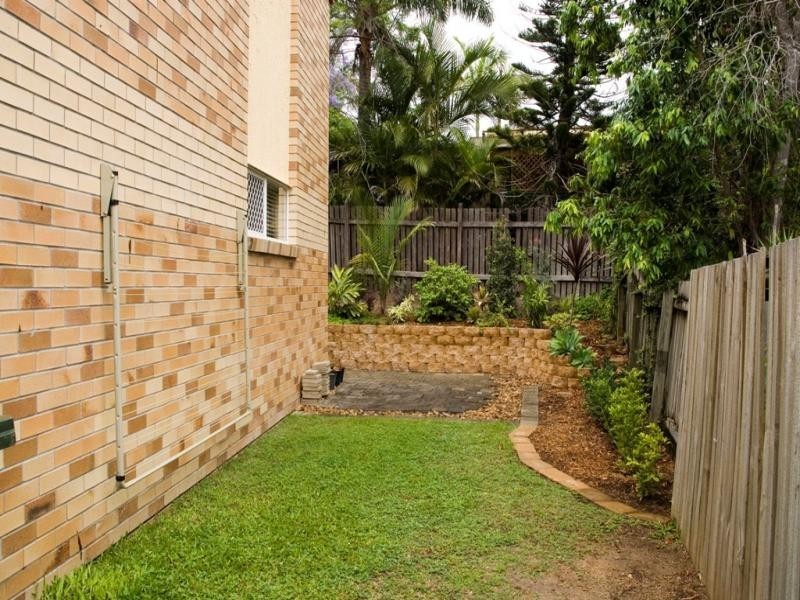 5 Greenlands Drive, Varsity Lakes QLD 4227
