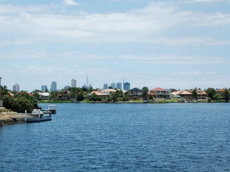 77 Bollard Circuit, Clear Island Waters QLD 4226
