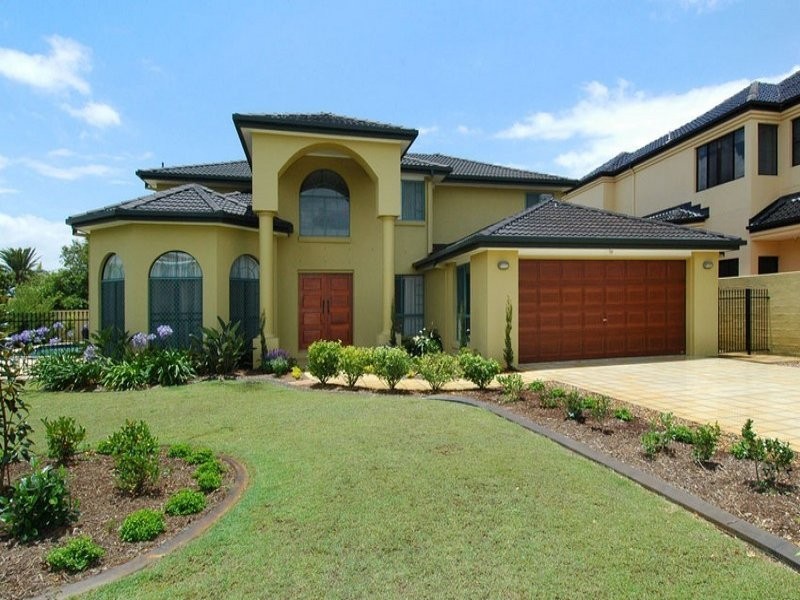 77 Bollard Circuit, Clear Island Waters QLD 4226