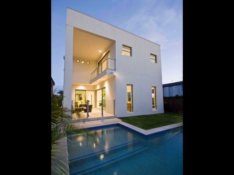 27 Tamborine St, Mermaid Beach QLD 4218