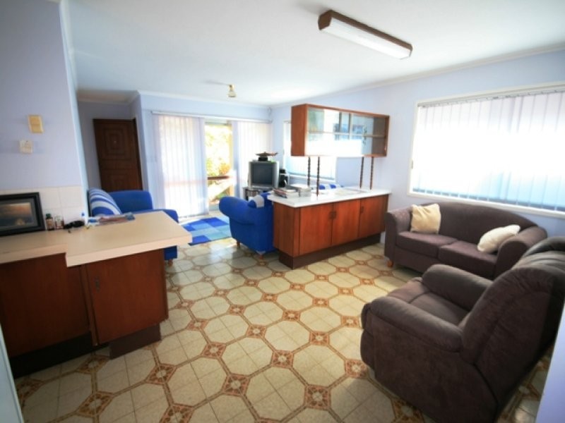 89 Chainey Avenue, Miami QLD 4220