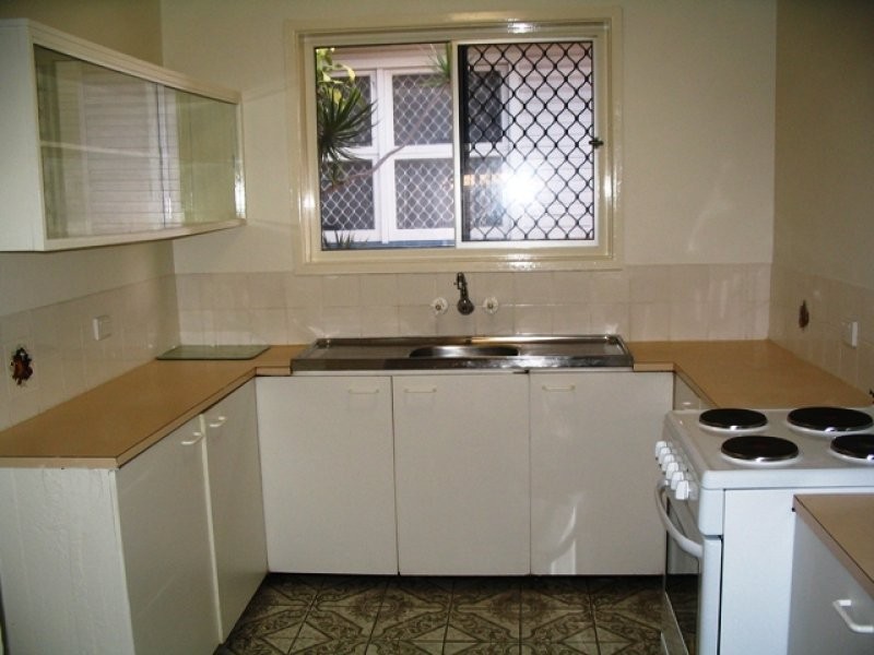 22 Dawn Parade, Miami QLD 4220